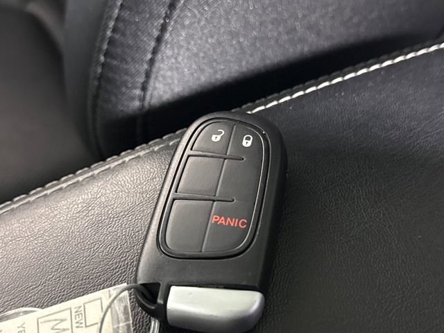 Used 2019 Jeep Cherokee Limited image 36