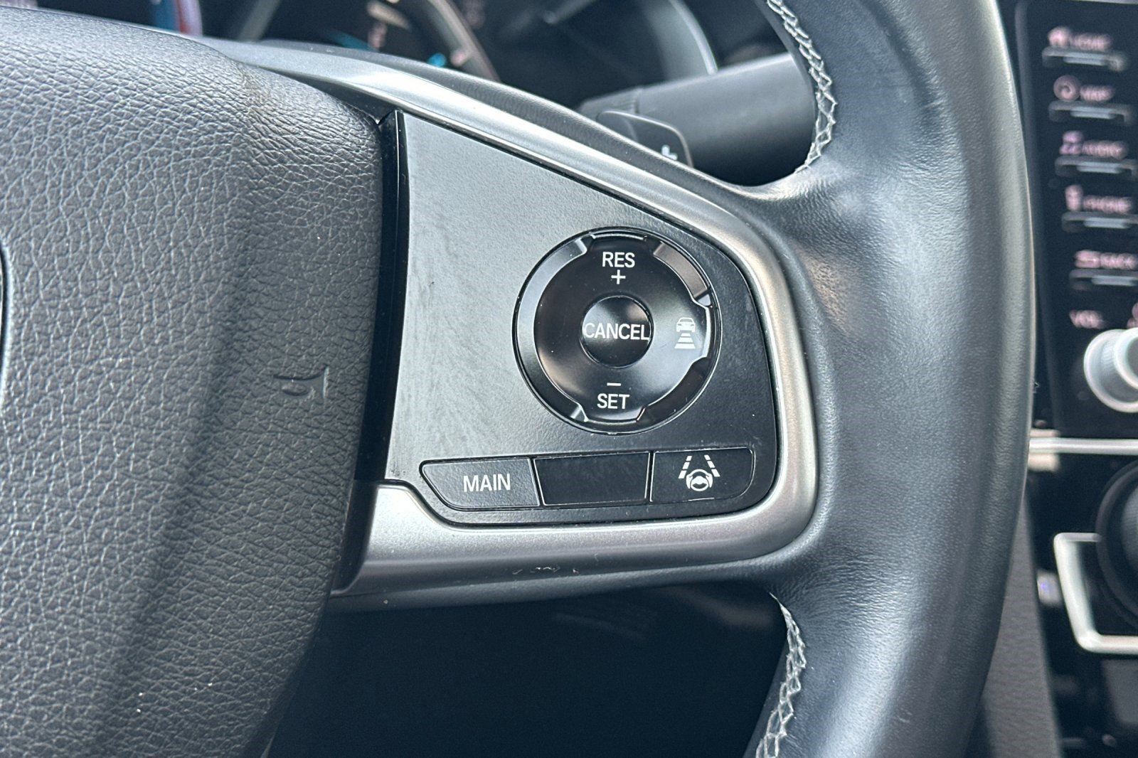 Used 2019 Honda Civic Touring image 30