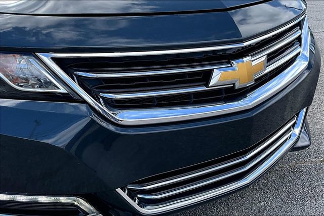 Used 2018 Chevrolet Impala Premier w/ Premier Convenience Package image 28