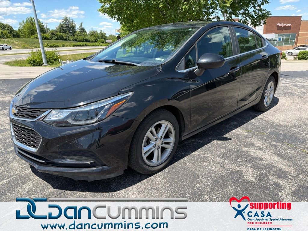 Used 2017 Chevrolet Cruze LT FWD image 1