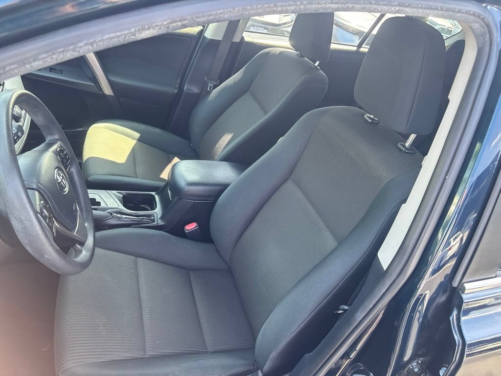 Used 2018 Toyota RAV4 LE w/ All Weather Liner Package FWD image 16