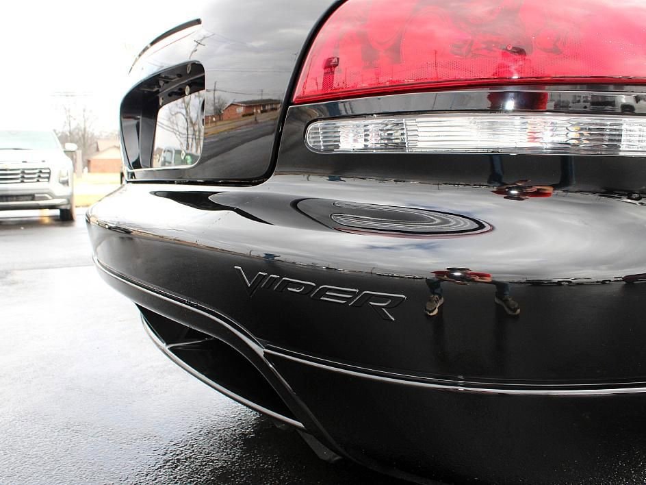 Used 2006 Dodge Viper SRT-10 RWD image 11