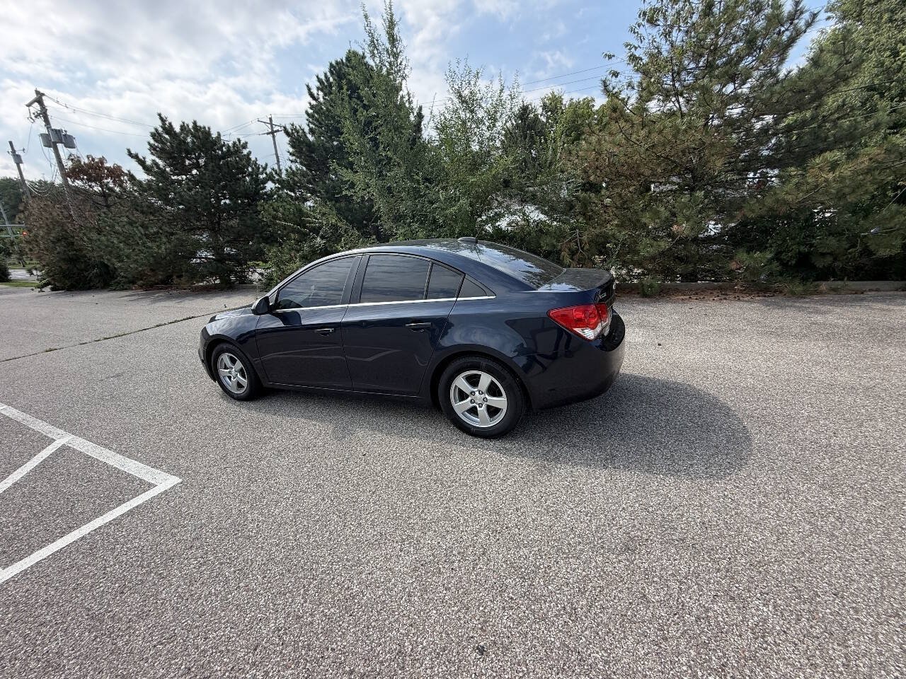 Used 2016 Chevrolet Cruze LT FWD image 2
