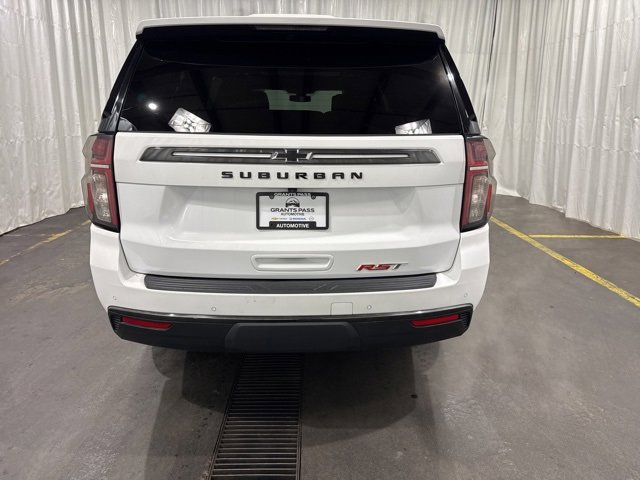 Used 2021 Chevrolet Suburban RST image 4