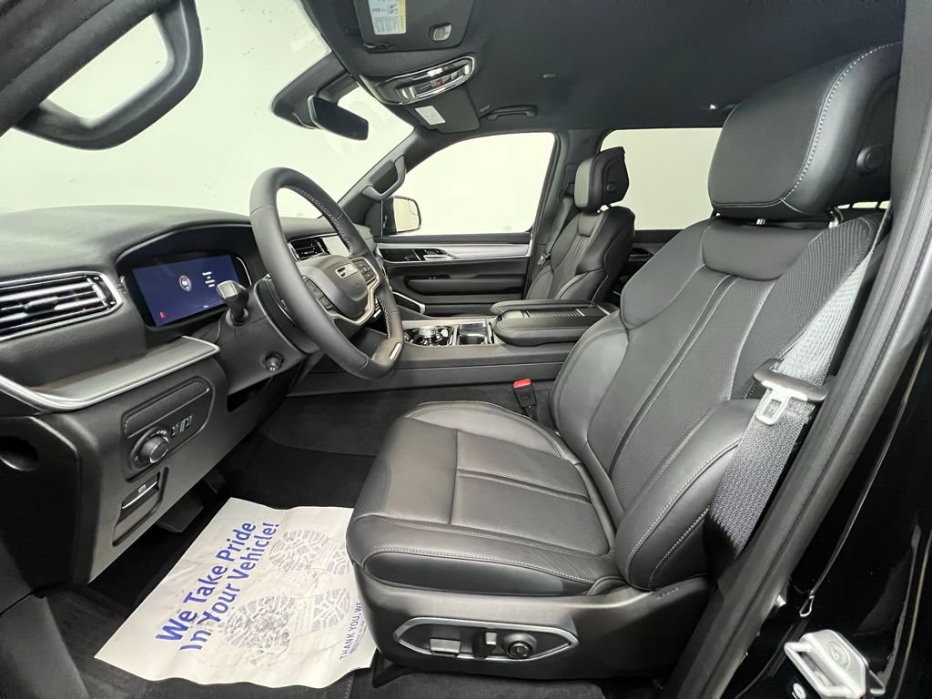 New 2026 Jeep Grand Wagoneer Limited AWD/4WD image 4