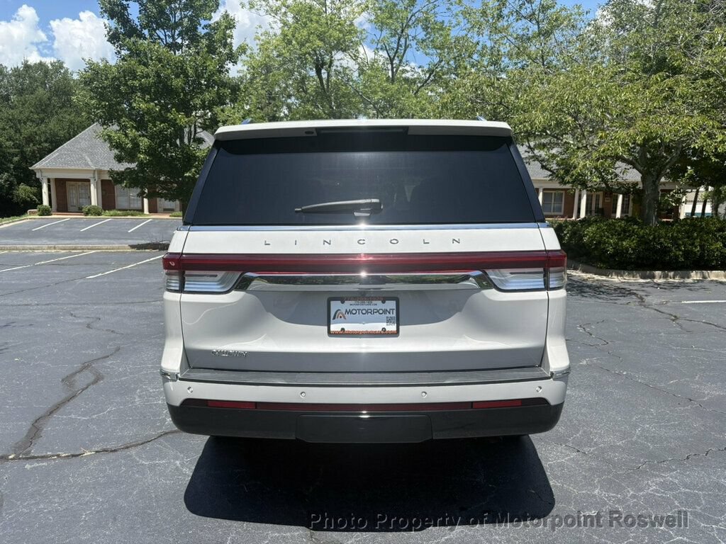 Used 2022 Lincoln Navigator Reserve AWD/4WD image 8