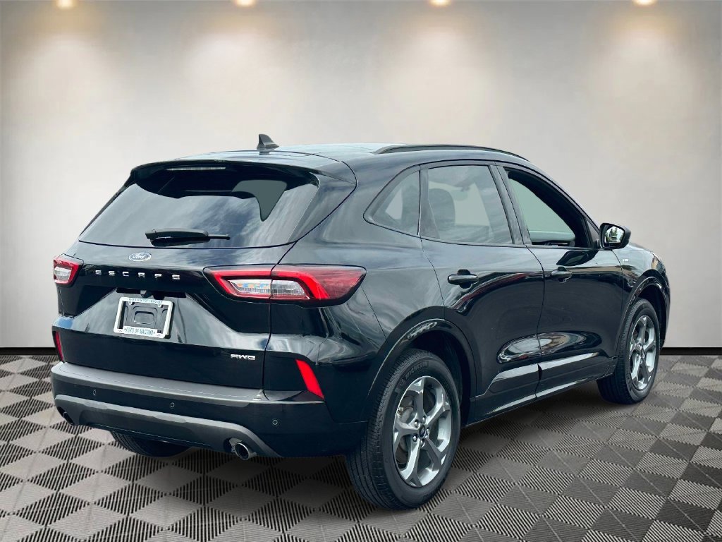 Certified 2024 Ford Escape ST-Line w/ Tech Pack #1 AWD/4WD image 4
