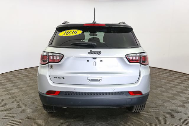 Used 2026 Jeep Compass Limited AWD/4WD image 9