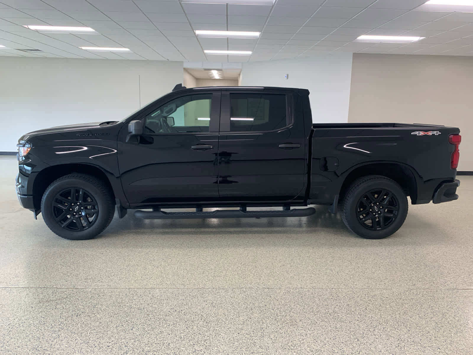 Used 2023 Chevrolet Silverado 1500 Custom w/ Rally Edition AWD/4WD image 12