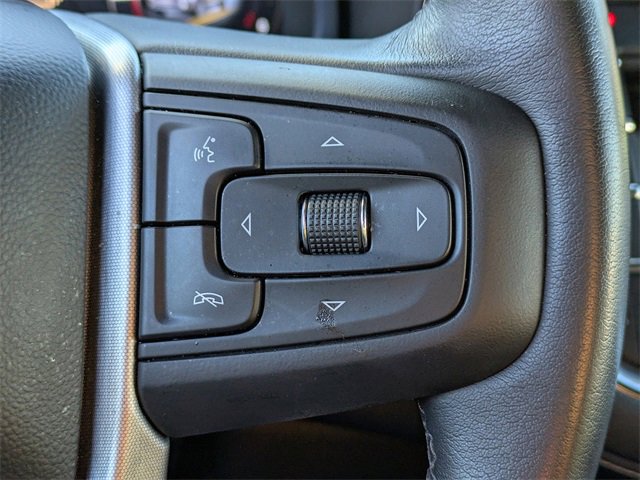 Used 2023 GMC Yukon SLT image 28