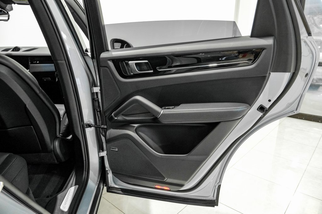 Used 2023 Porsche Cayenne image 42