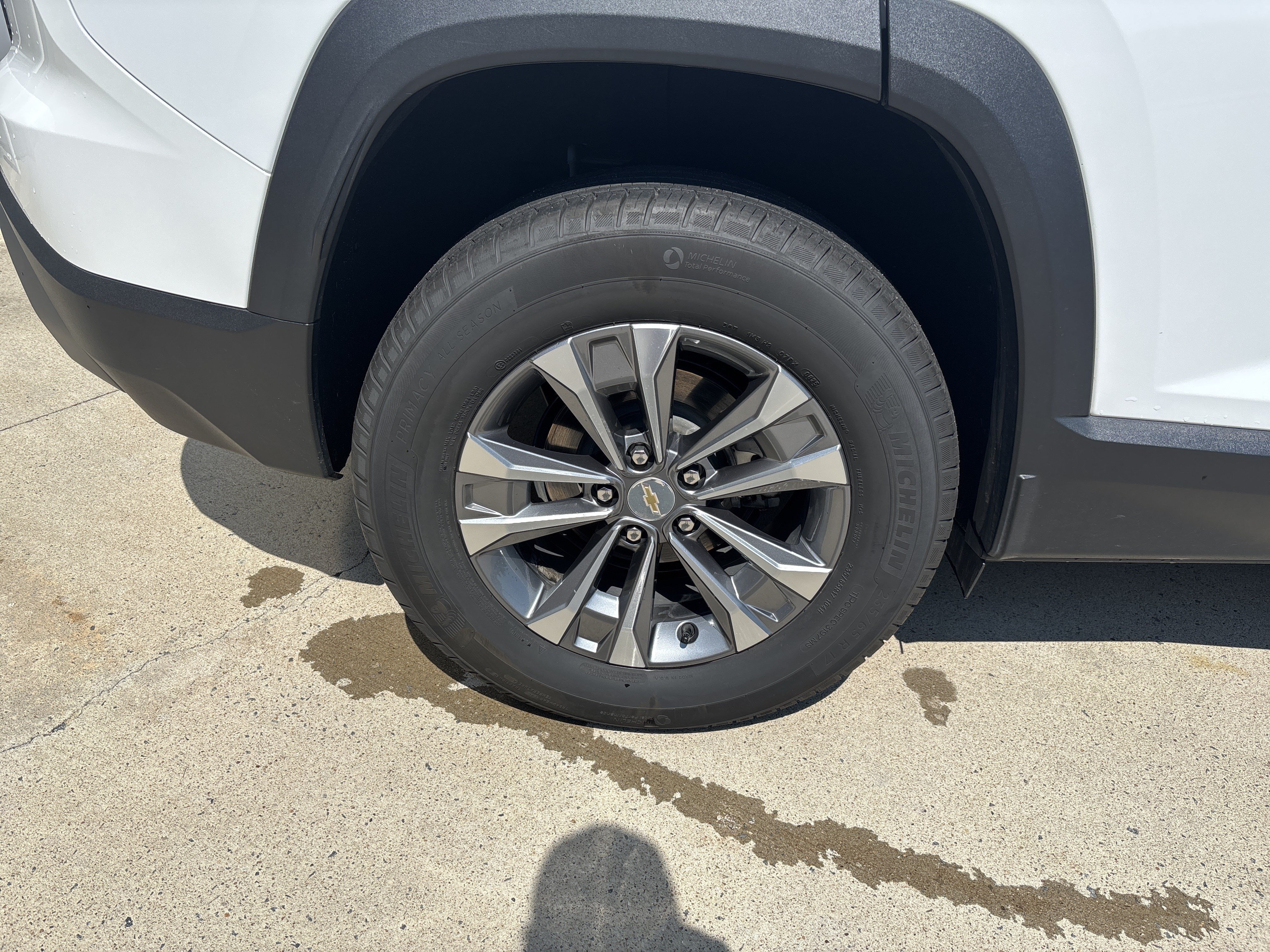 Used 2025 Chevrolet Equinox LT AWD/4WD image 36