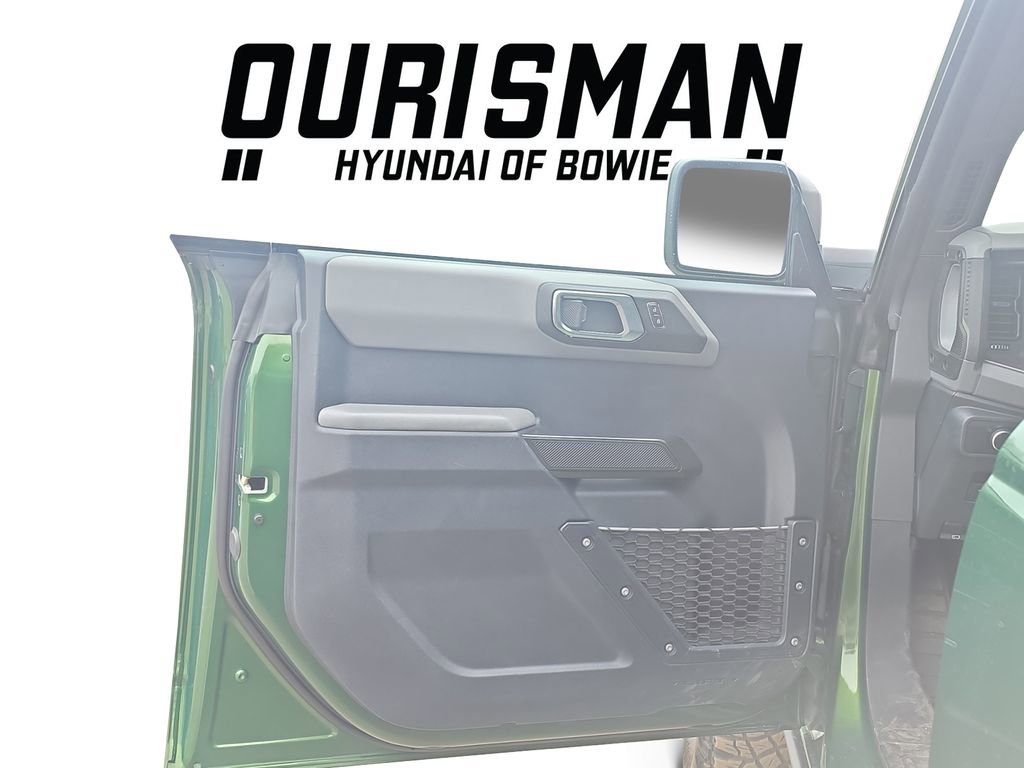 Used 2024 Ford Bronco Everglades image 17