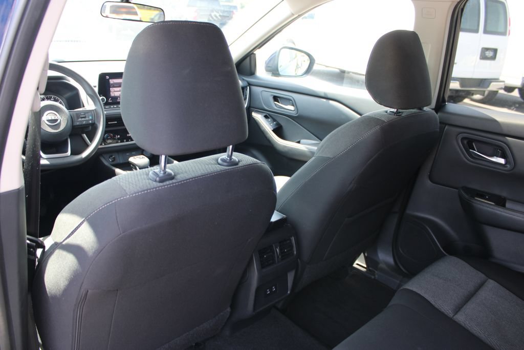 Used 2024 Nissan Rogue SV AWD/4WD image 27