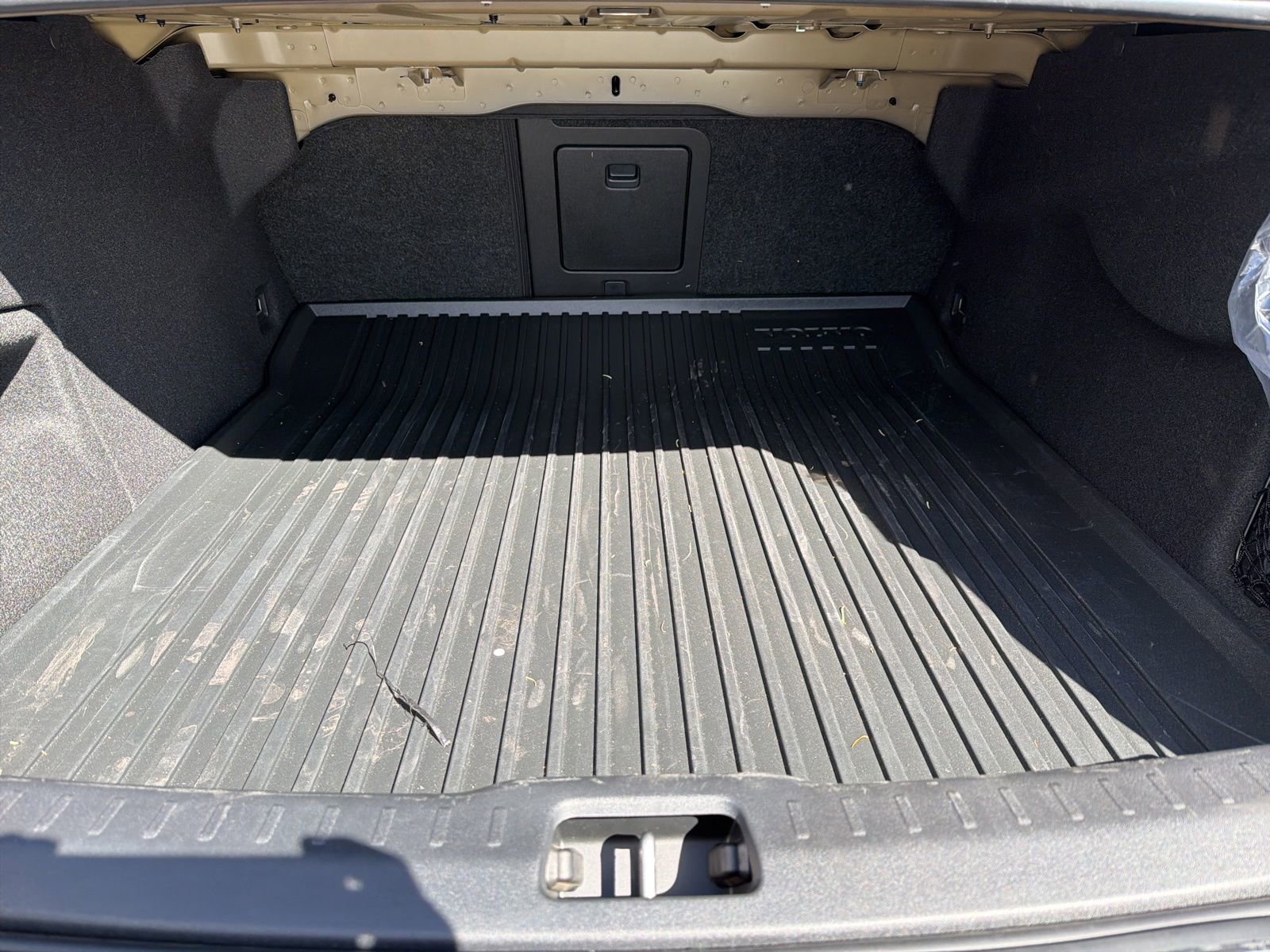 Certified 2025 Volvo S90 B6 Plus w/ Protection Package Premier image 22