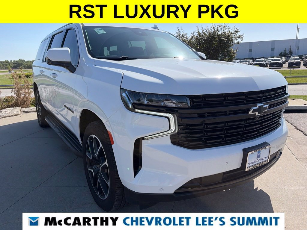 Used 2024 Chevrolet Suburban RST w/ Luxury Package AWD/4WD image 2