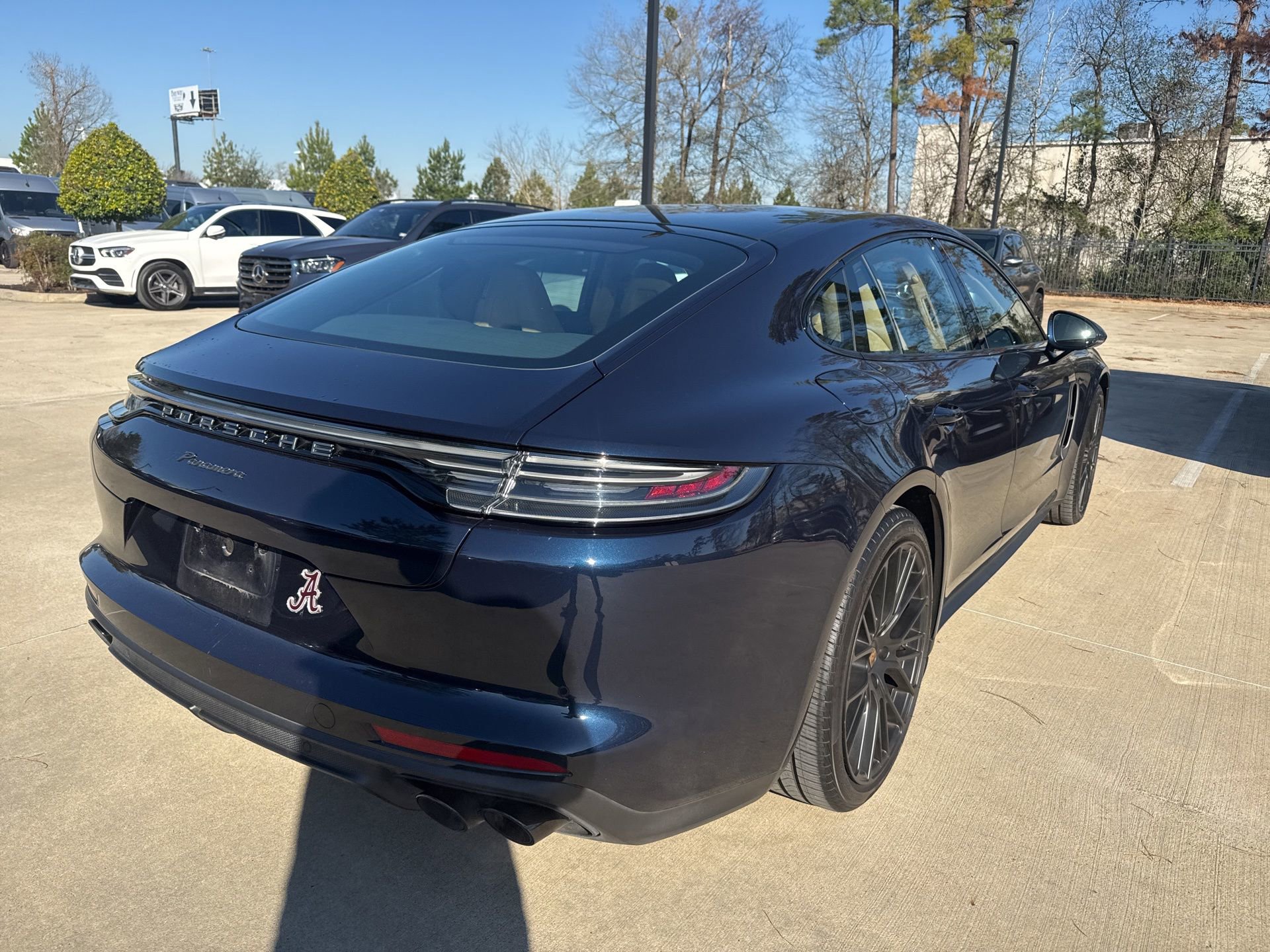 Used 2022 Porsche Panamera Platinum Edition image 4