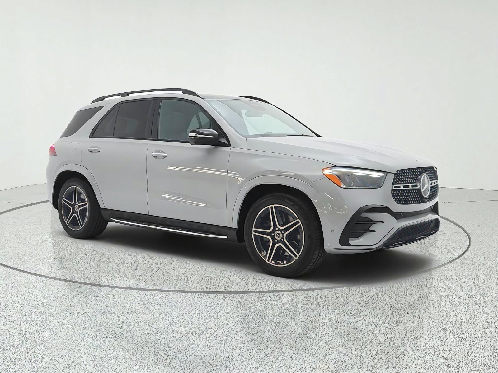 Used 2024 Mercedes-Benz GLE 450 4MATIC image 3