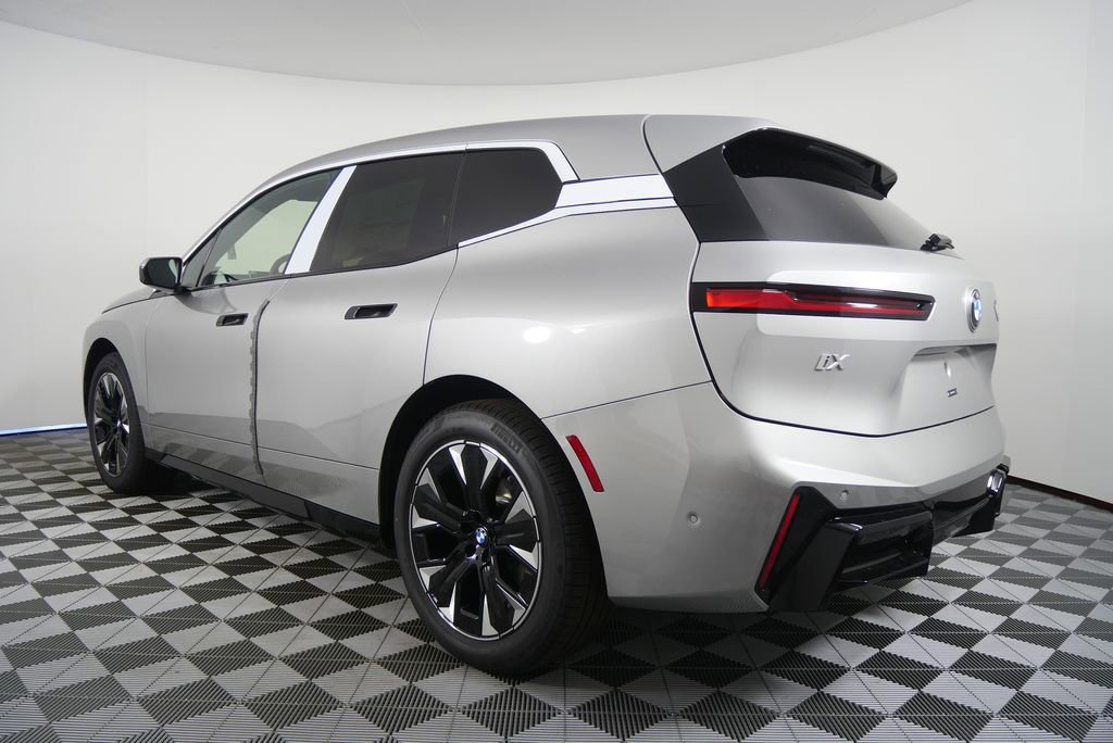 New 2026 BMW iX xDrive45 image 5