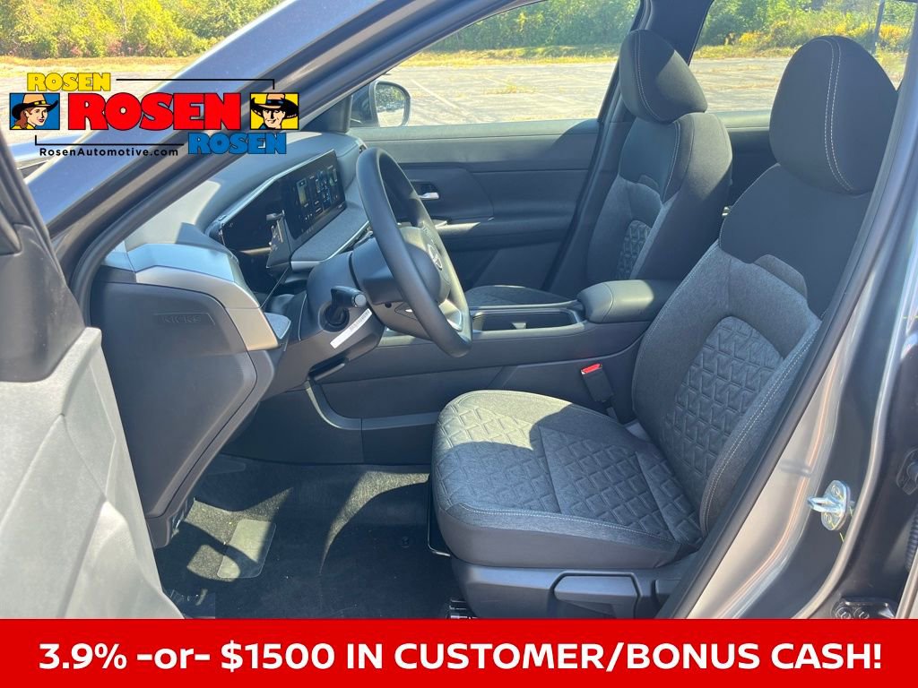 New 2026 Nissan Kicks SV w/ SV Premium Package image 13