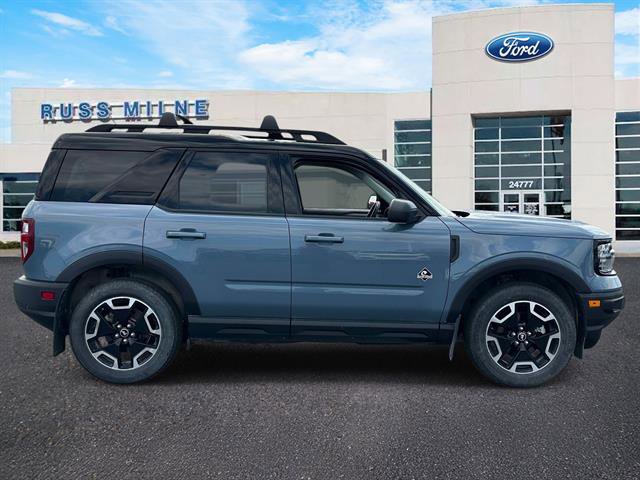 Used 2024 Ford Bronco Sport Outer Banks AWD/4WD image 2
