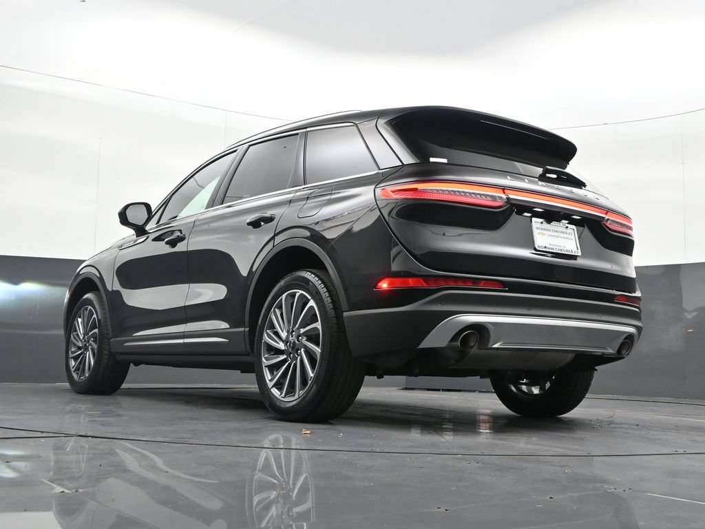 Used 2023 Lincoln Corsair Reserve AWD/4WD image 32