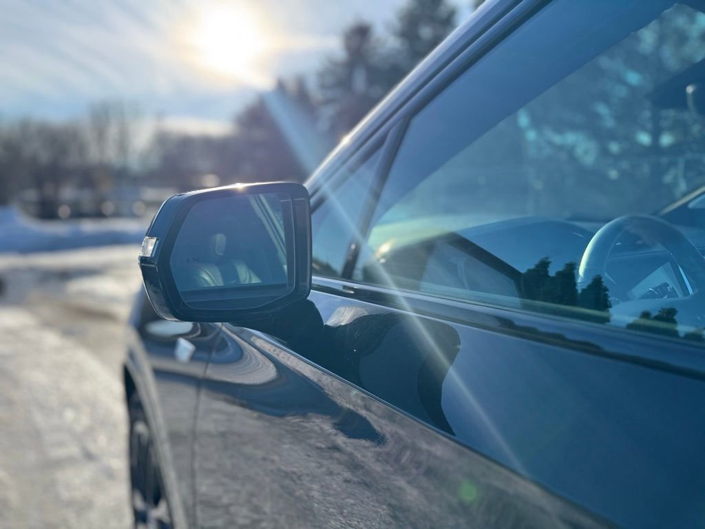 Used 2024 Cadillac XT6 Sport w/ LPO, ONYX Package image 11