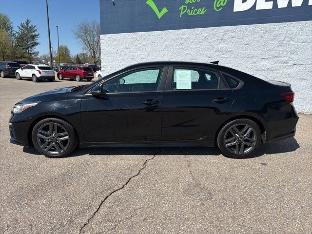 Used 2020 Kia Forte GT-Line w/ GT-Line Premium Package FWD image 2