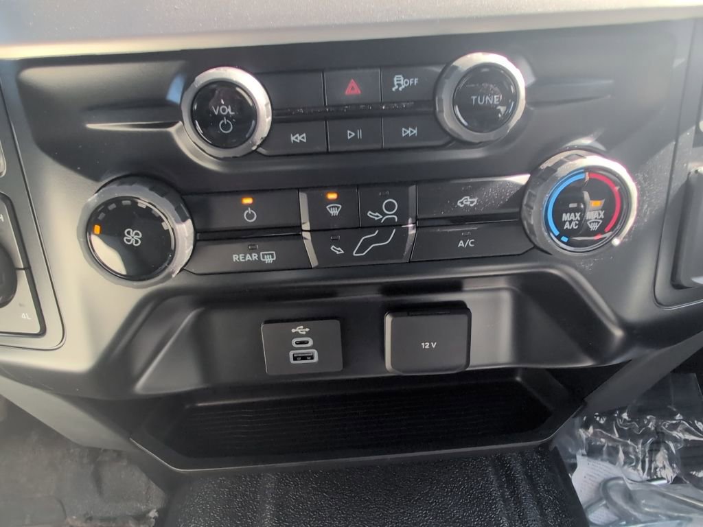 New 2026 Ford F550 4x4 Supercab Super Duty image 21