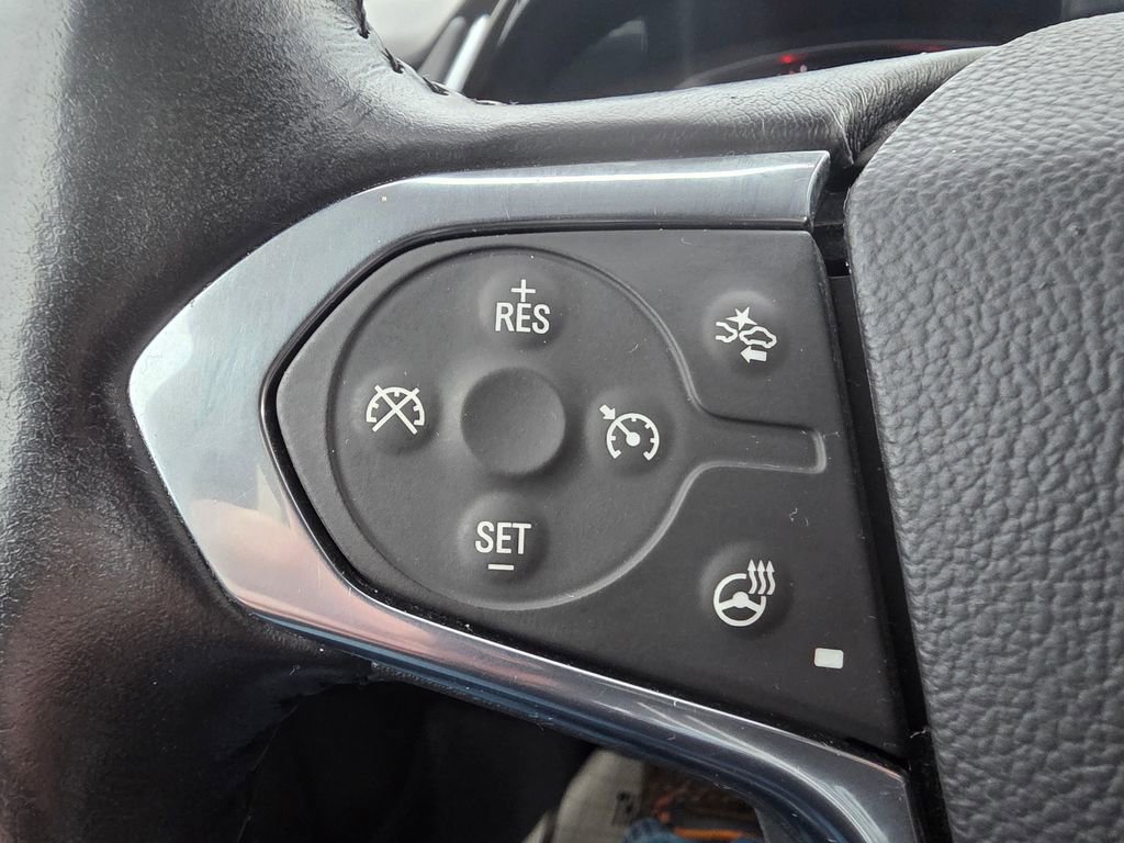 Used 2020 Chevrolet Traverse LT w/ LPO, Blackout Package image 6