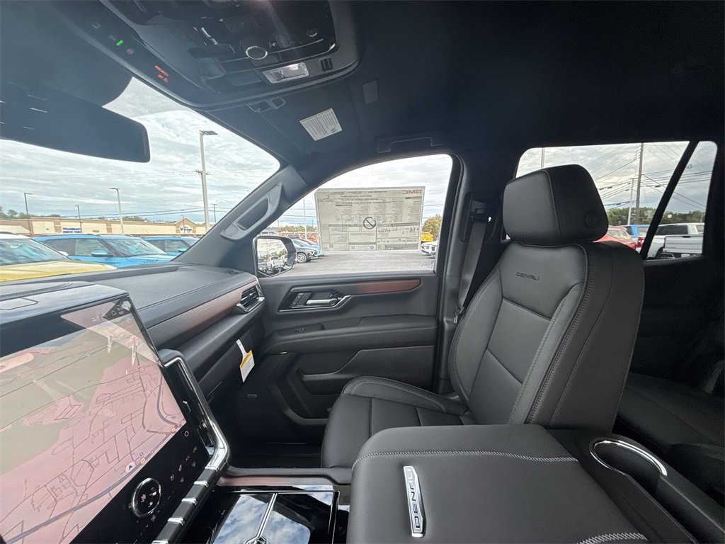 New 2026 GMC Yukon Denali w/ LPO, Floor Liner Package image 11