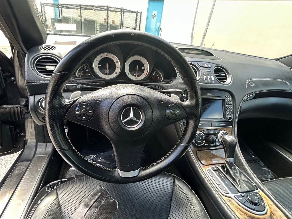 Used 2011 Mercedes-Benz SL 550 image 16