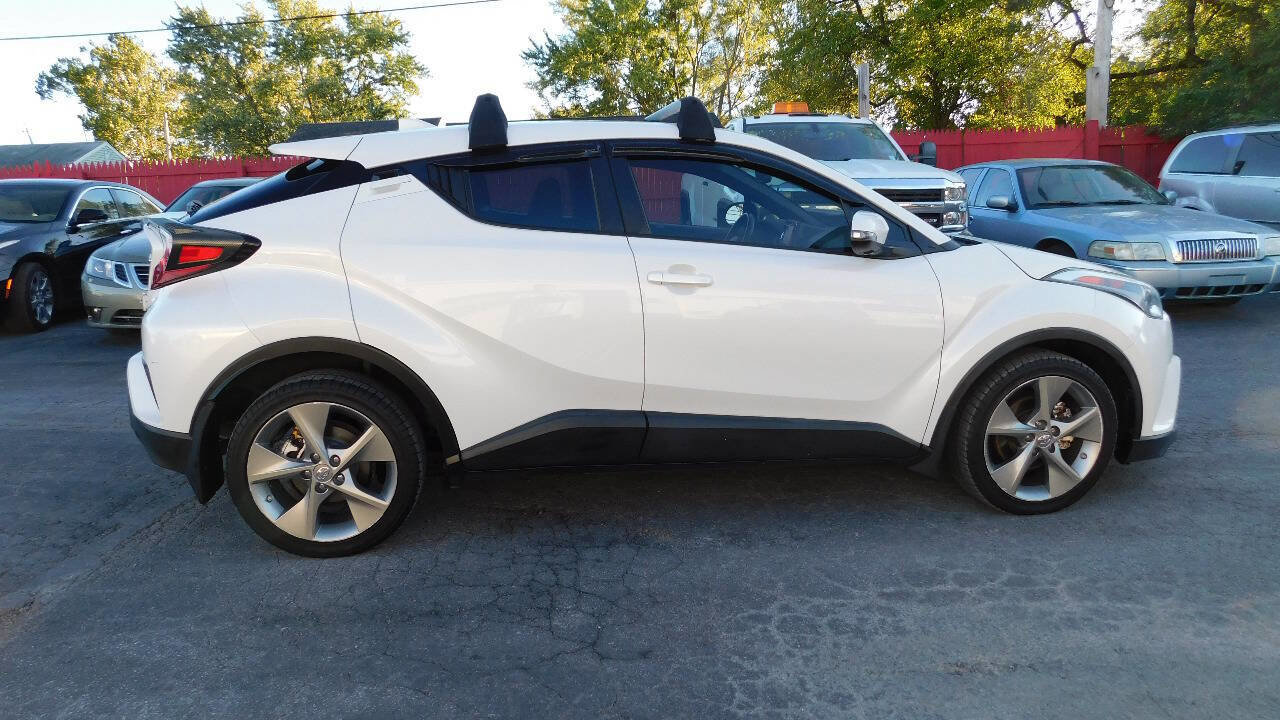 Used 2018 Toyota C-HR XLE image 6
