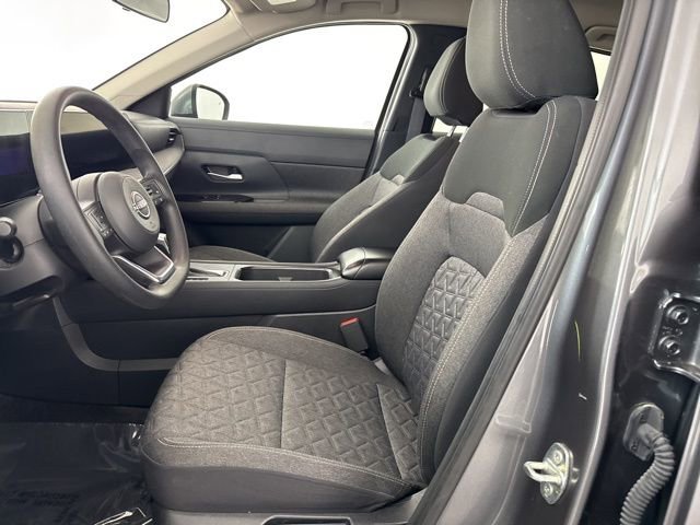 Used 2025 Nissan Kicks SV image 26