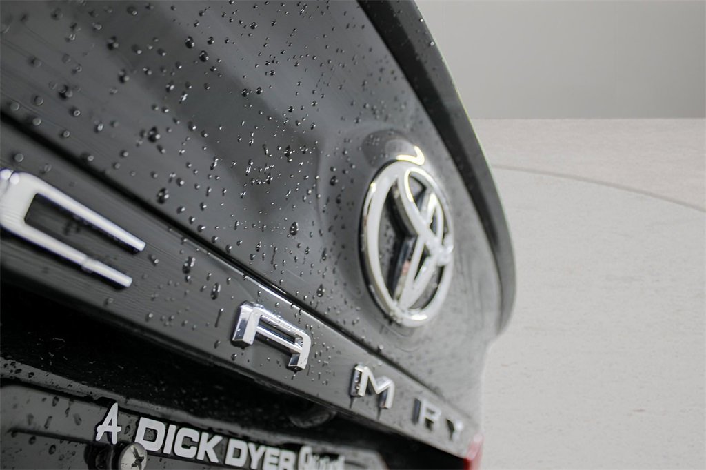 Used 2021 Toyota Camry SE image 32