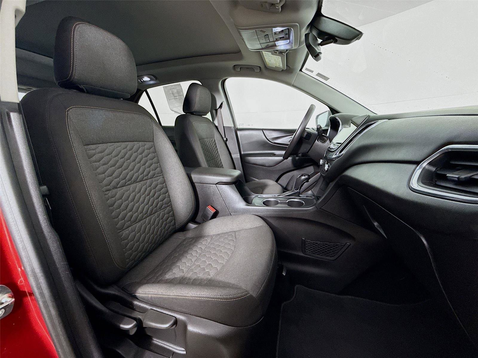 Used 2018 Chevrolet Equinox LT w/ Sun & Infotainment Package image 29