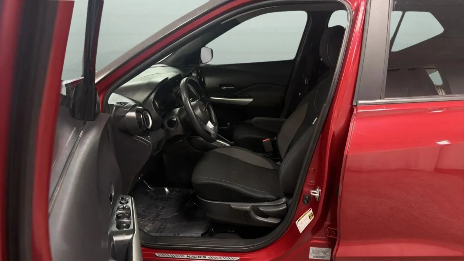 Used 2019 Nissan Kicks SV FWD image 20