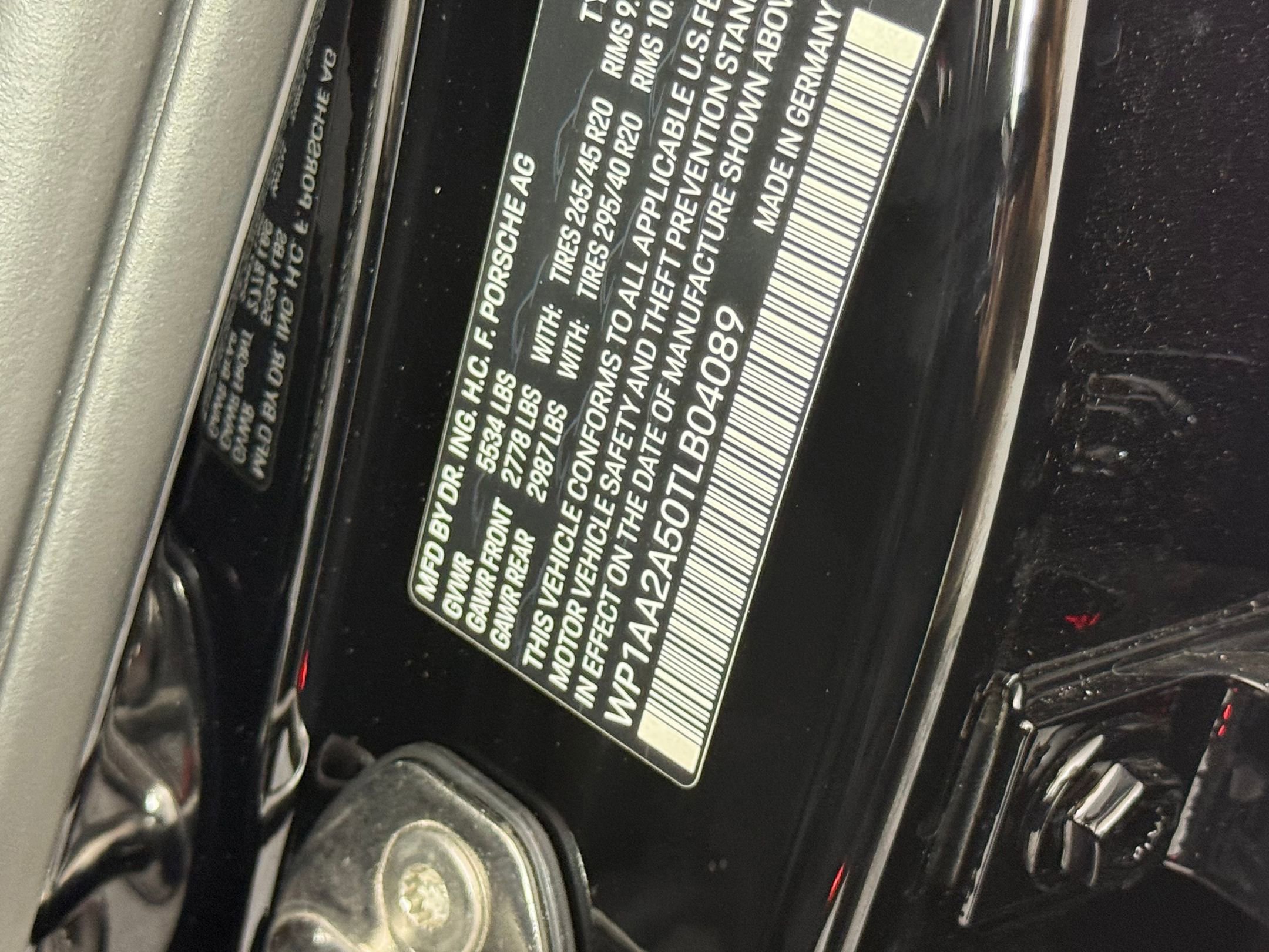 Certified 2026 Porsche Macan AWD/4WD image 25