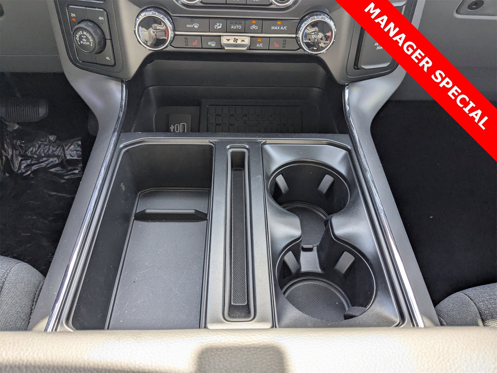 New 2025 Ford F150 XLT w/ Equipment Group 303A High image 12