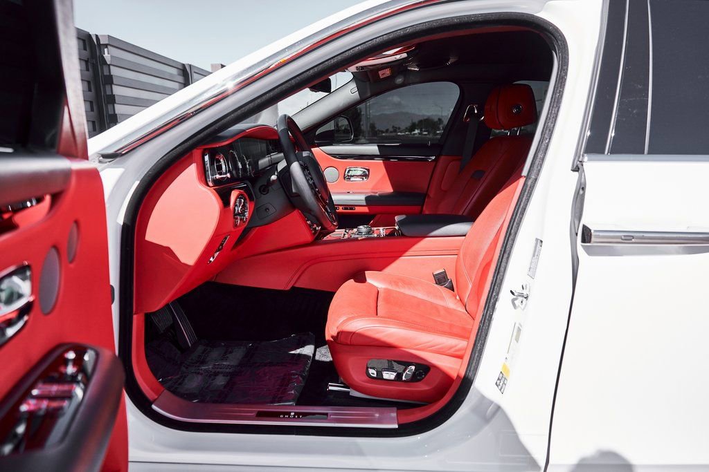 Used 2022 Rolls-Royce Ghost w/ Ghost Package image 36