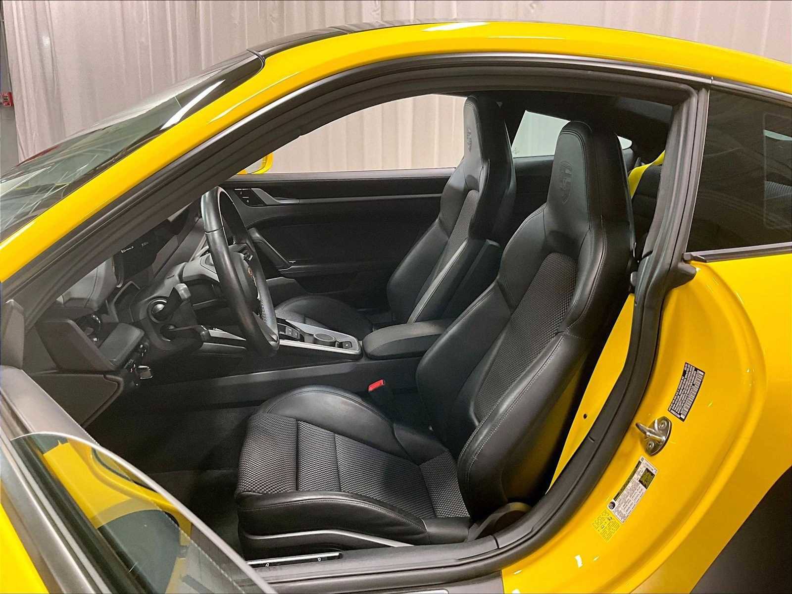 Used 2020 Porsche 911 Carrera S image 8