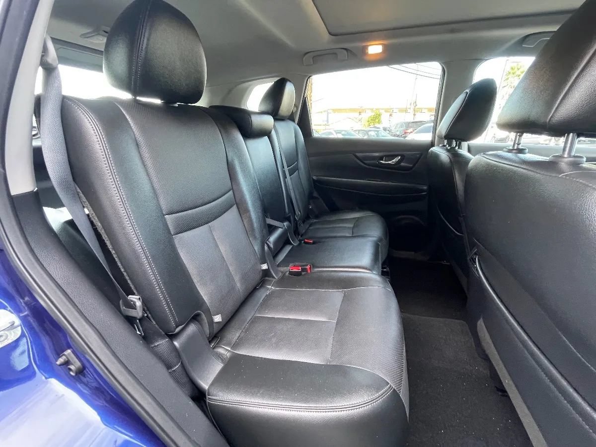 Used 2019 Nissan Rogue SL w/ Premium Package FWD image 14