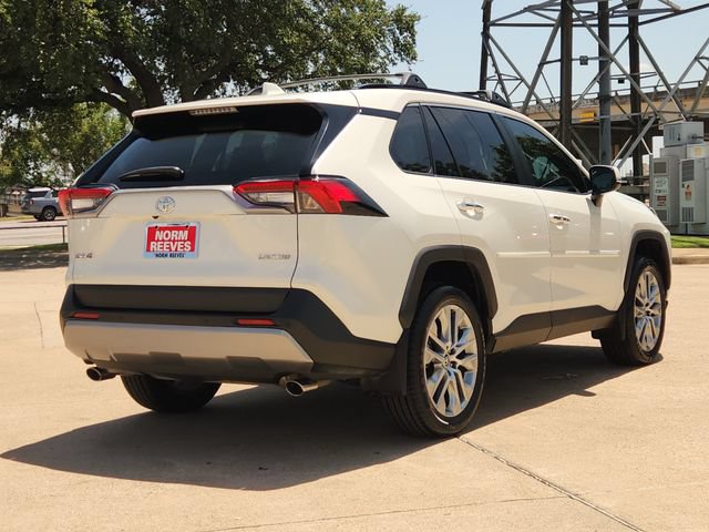 Used 2022 Toyota RAV4 Limited FWD image 3