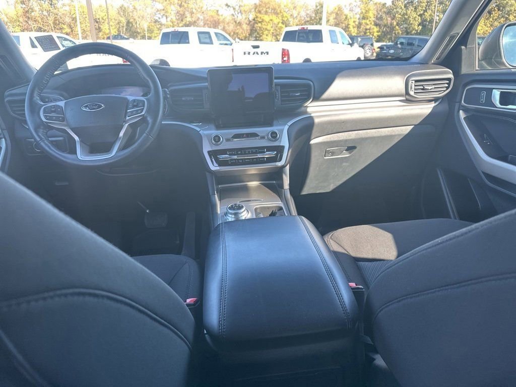 Used 2022 Ford Explorer XLT image 21