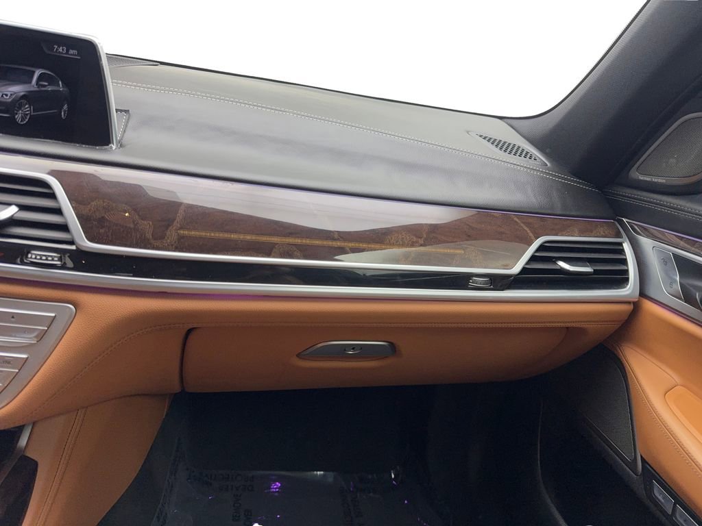 Used 2017 BMW 750i xDrive image 59