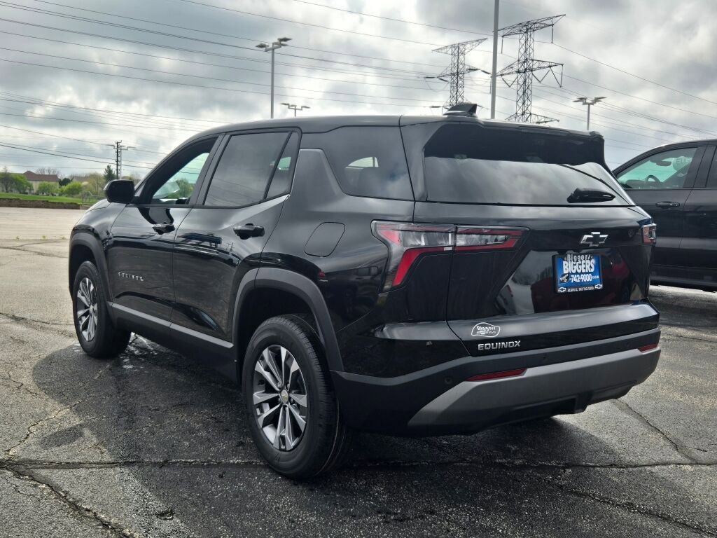 New 2026 Chevrolet Equinox LT w/ Safety and Technology Package FWD image 12