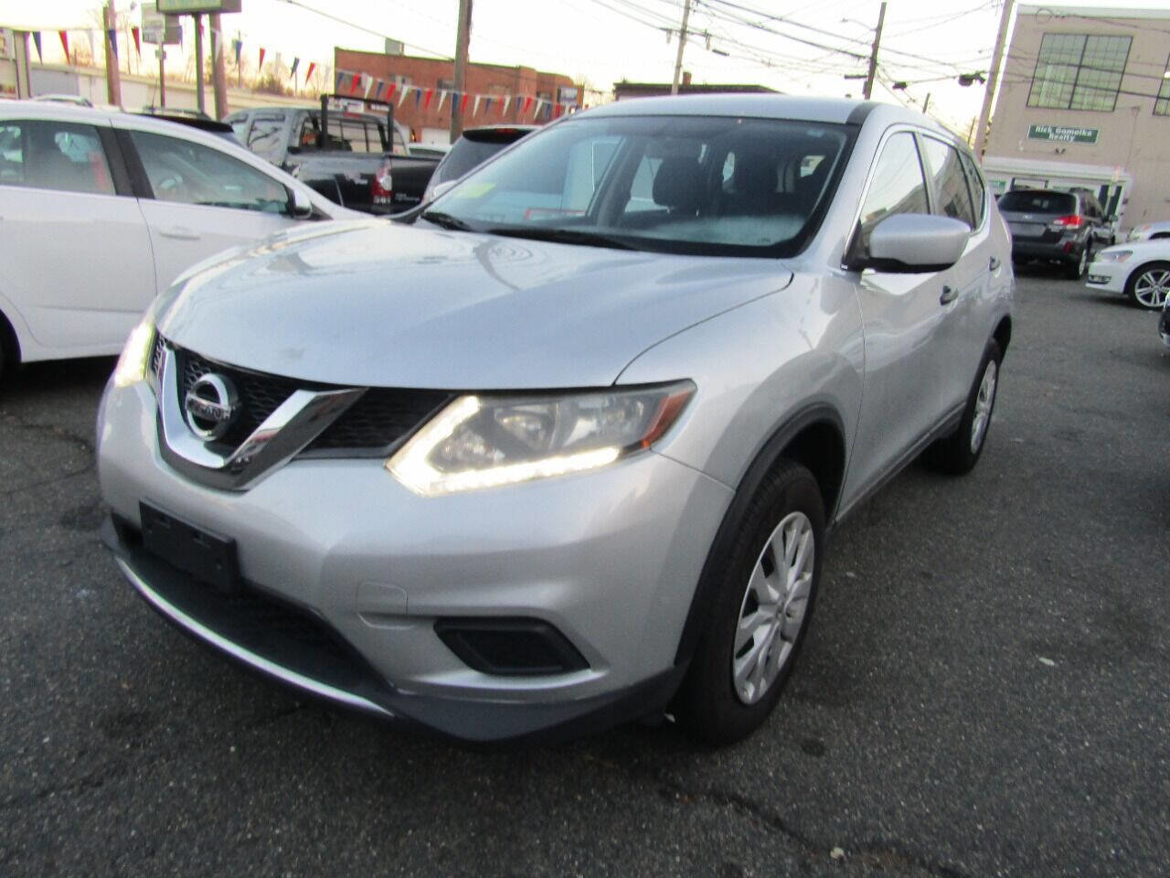 Used 2016 Nissan Rogue S image 18