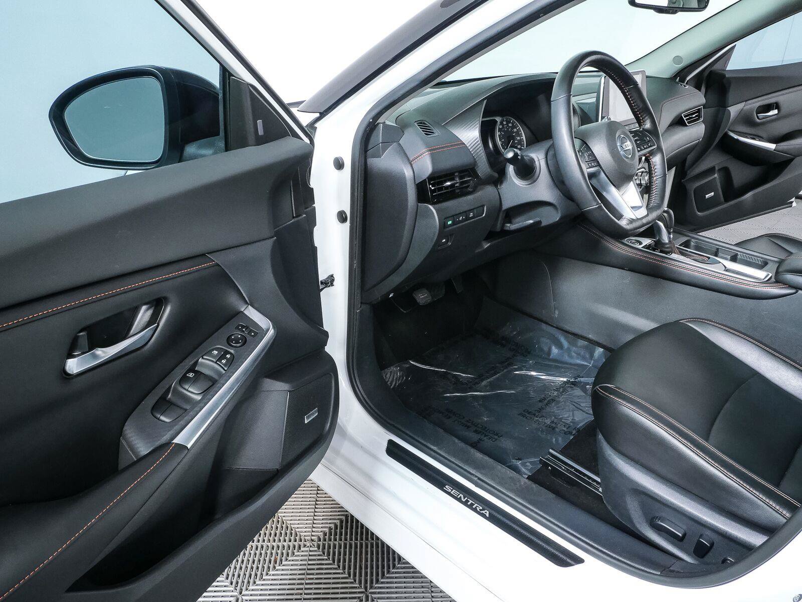 Used 2021 Nissan Sentra SR w/ SR Premium Package FWD image 8