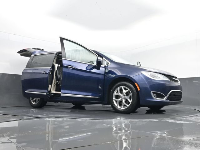 Used 2019 Chrysler Pacifica Limited FWD image 37