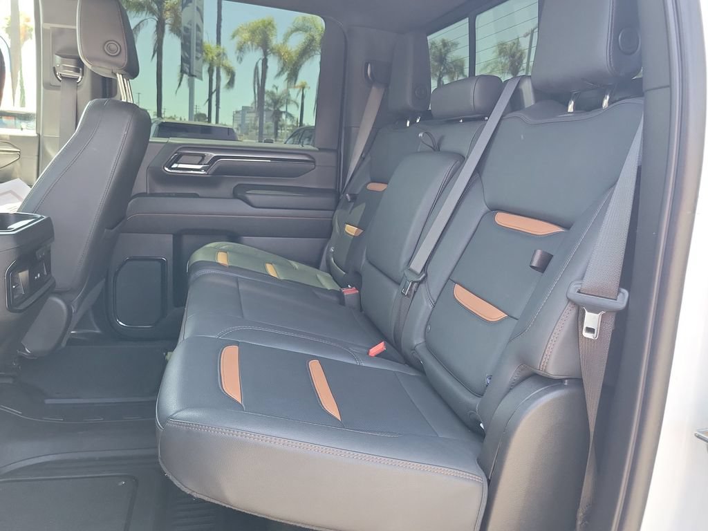 Used 2024 GMC Sierra 2500 AT4 w/ AT4 Preferred Package AWD/4WD image 24